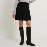 Jupe courte patineuse en maille