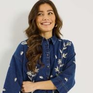 Chemise denim broderies florales